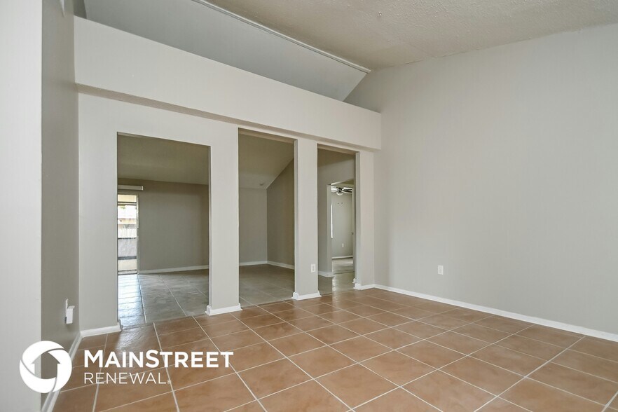Building Photo - 437 Olinda Ct