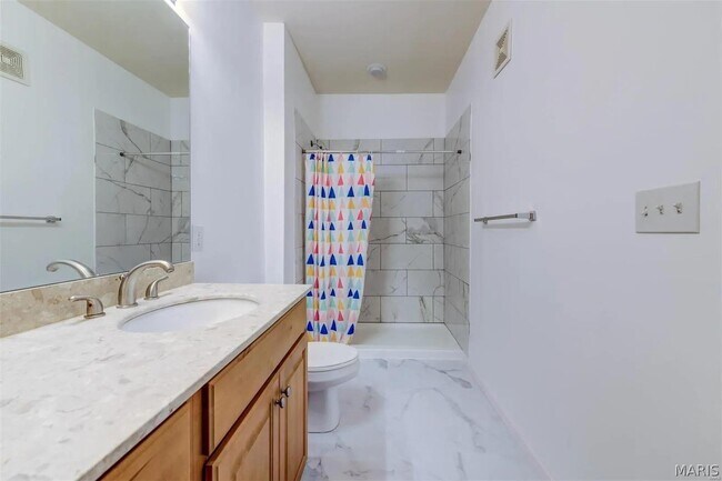 Building Photo - 1270 Strassner Dr