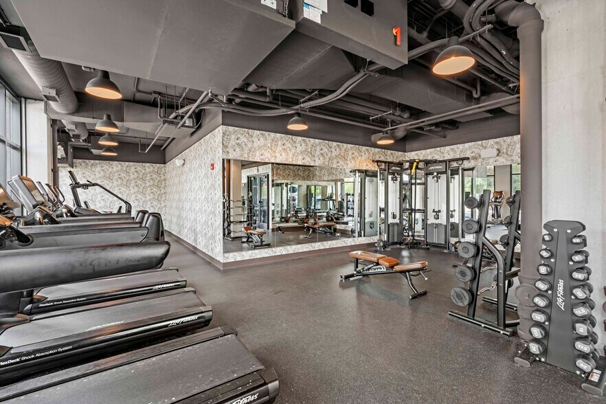 Building Photo - 1450 S Blue Island Ave