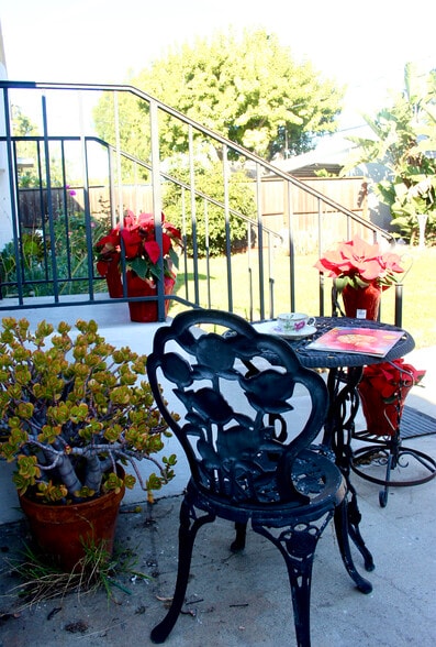 Private garden - 1818 Hi Point St