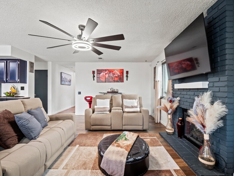 Building Photo - 2833 Springfield Pl