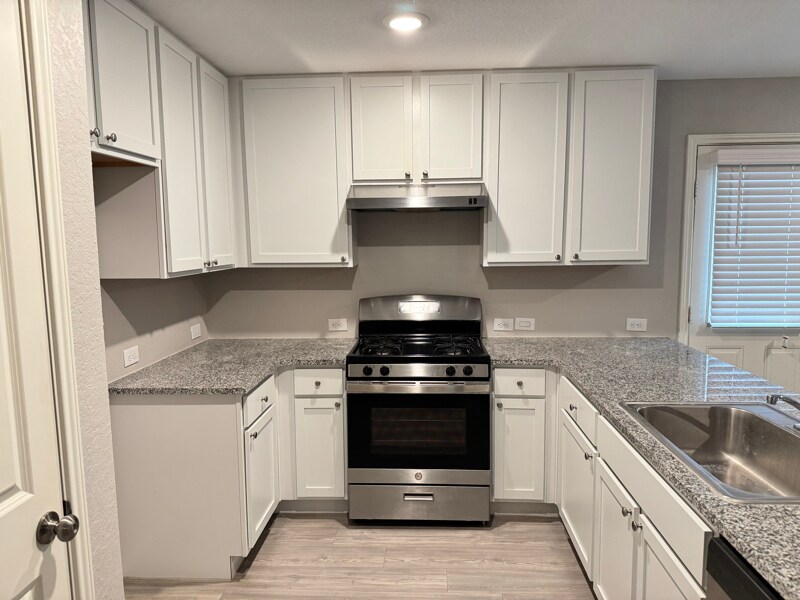 Building Photo - 13838 Ostrich Run