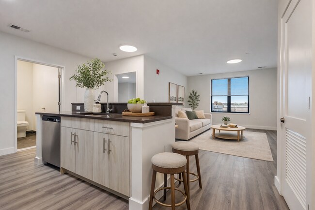 Building Photo - 416 Highland Ave