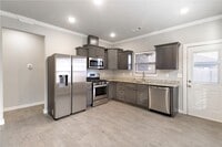 Building Photo - 402 Barbet Dr