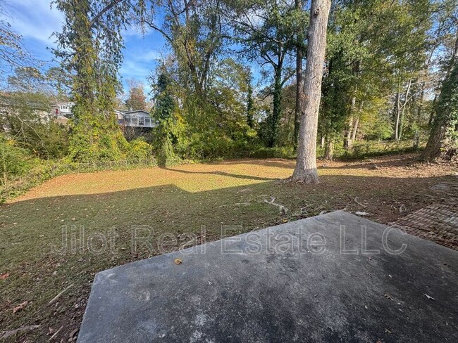 Building Photo - 2390 Tiffany Pl