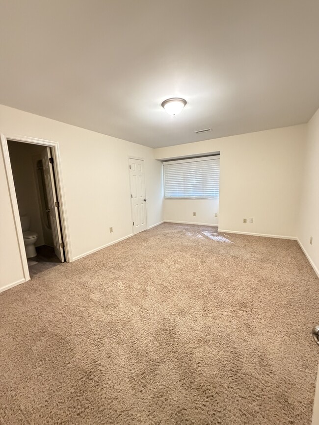 Building Photo - 3263 Carlyle Dr NW