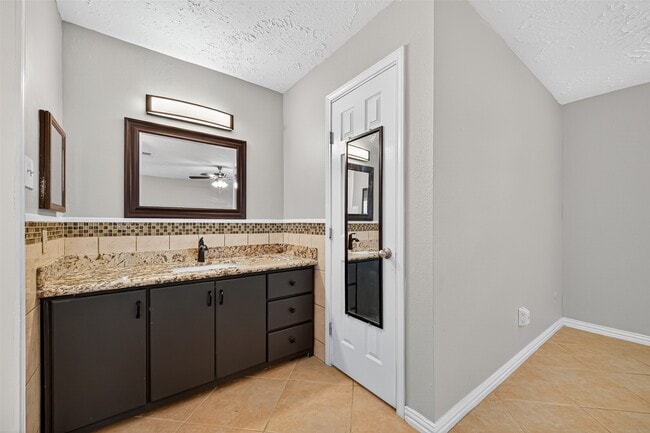 Building Photo - 7414 Breccia Dr