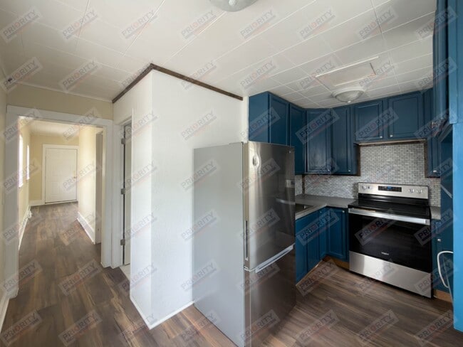 Building Photo - 1 Bedroom Single Family Home