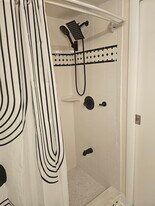 Building Photo - 387 S McMullen Booth Rd