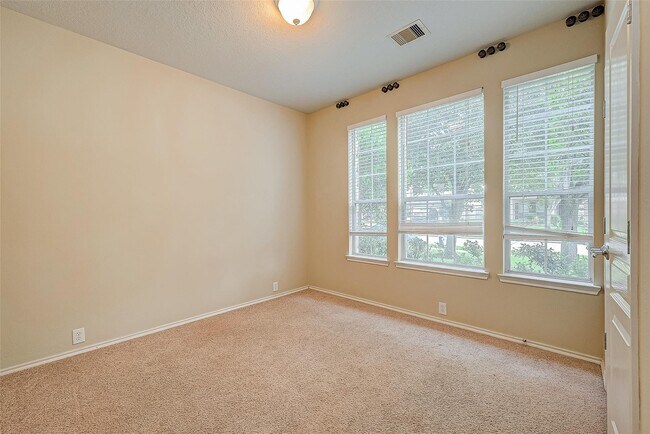 Building Photo - 10011 Terrance Springs Ln