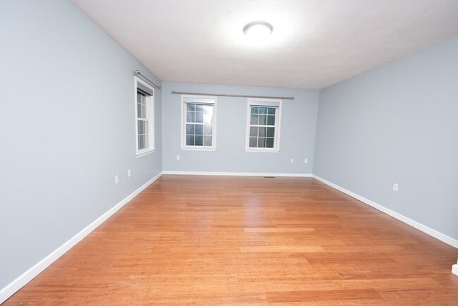 Building Photo - 55 Glenrose Ave