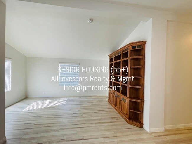 Building Photo - 200 N El Camino Real