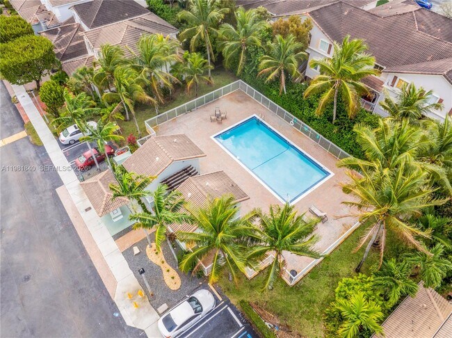 Building Photo - 200 SW 87th Path