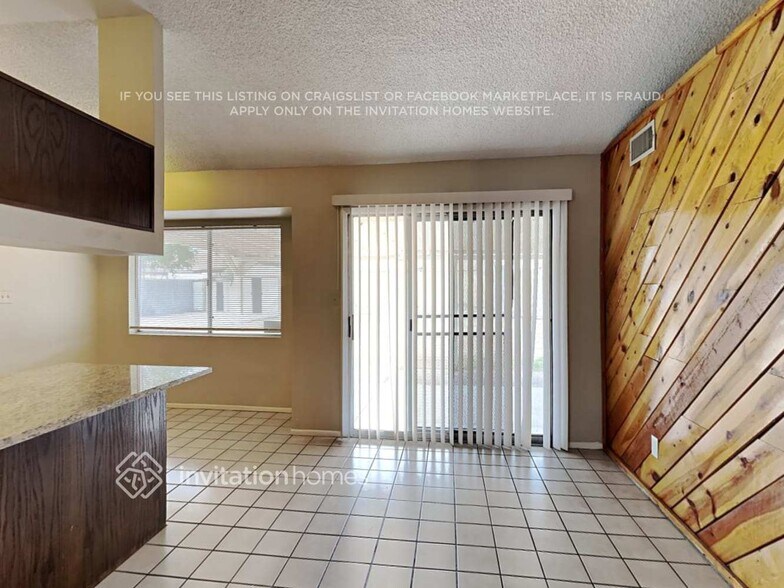 Building Photo - 3130 W Las Palmaritas Dr