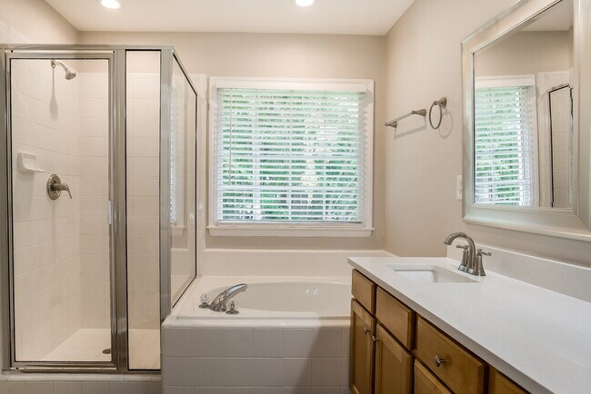 Building Photo - 508 S Allen Rd