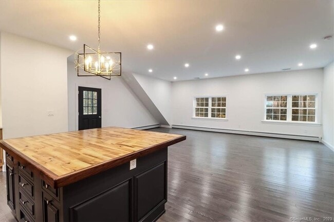 Building Photo - 29 CT-55