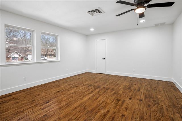 Building Photo - 4024 Diamond Loch W