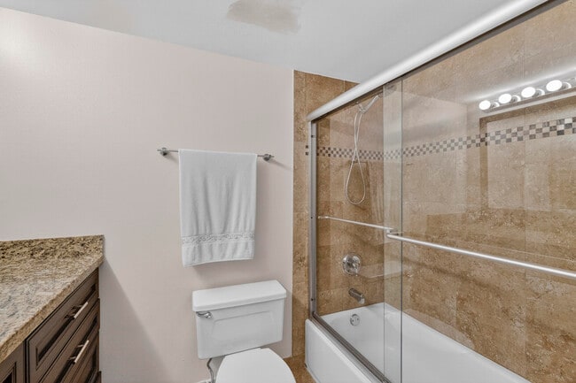 Building Photo - 3499 Oaks Way