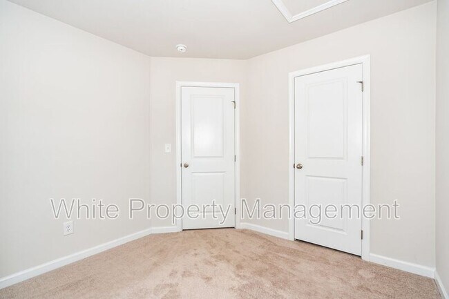 Building Photo - 929 Taybyn Rd