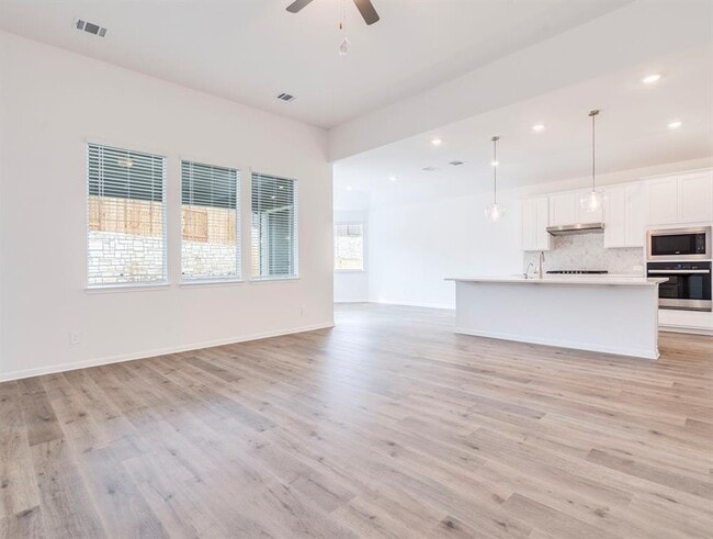 Building Photo - 227 Cathedral Mountain Dr