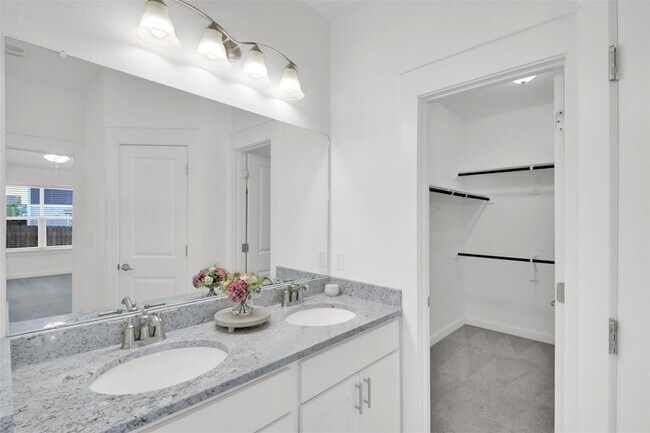 Building Photo - 15500 Pewter Luster Cv