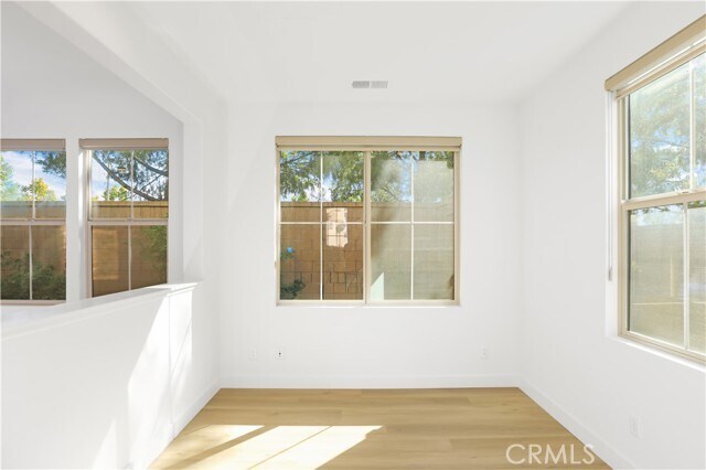 Building Photo - 104 Desert Bloom