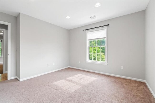 Building Photo - 436 Jessup Rd