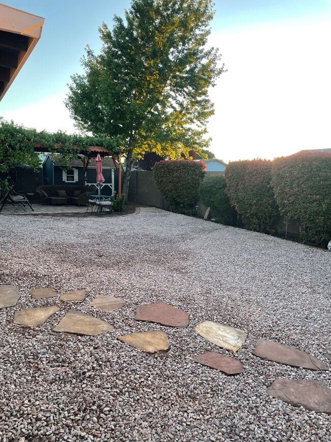 Building Photo - 4350 N Agua Fria Dr