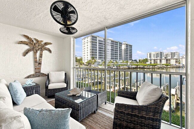 Building Photo - Chateau Vanderbilt 3 bedroom condo with water views.