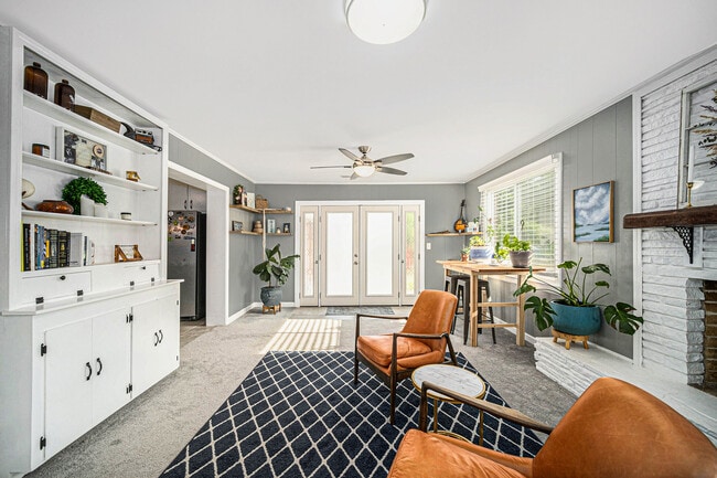 Building Photo - 5112 Victoria Ave