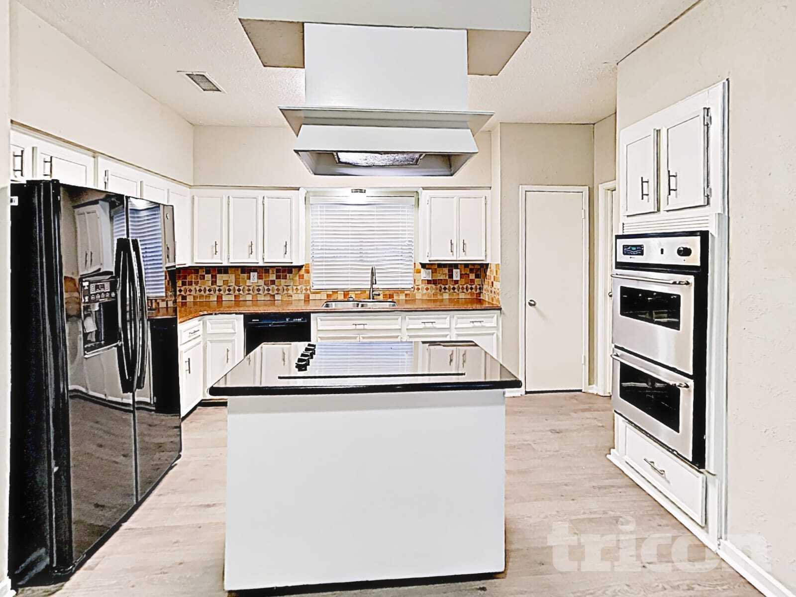 Building Photo - 535 Shady Brook Dr