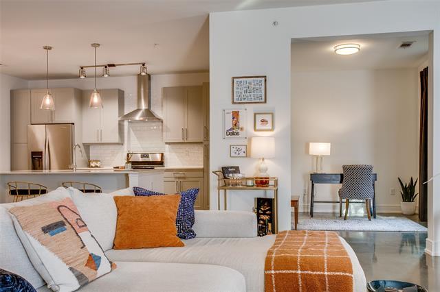 Building Photo - 5718 McCommas Blvd