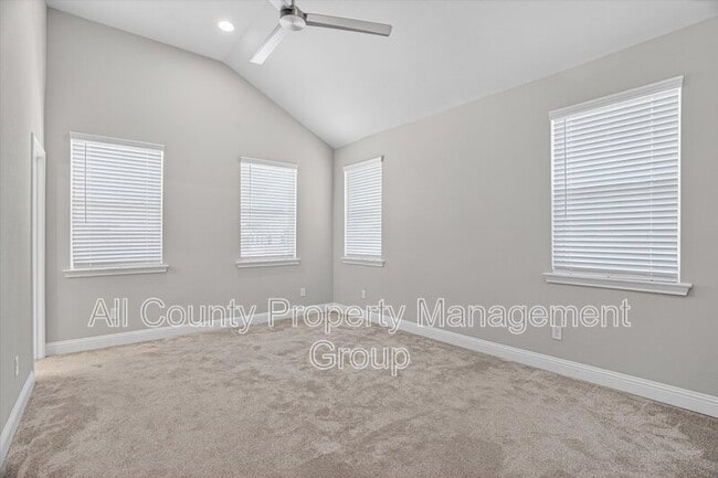 Building Photo - 6330 Oakbend Cir