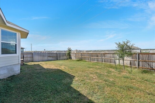 Building Photo - 201 Spiny Lizard Ln