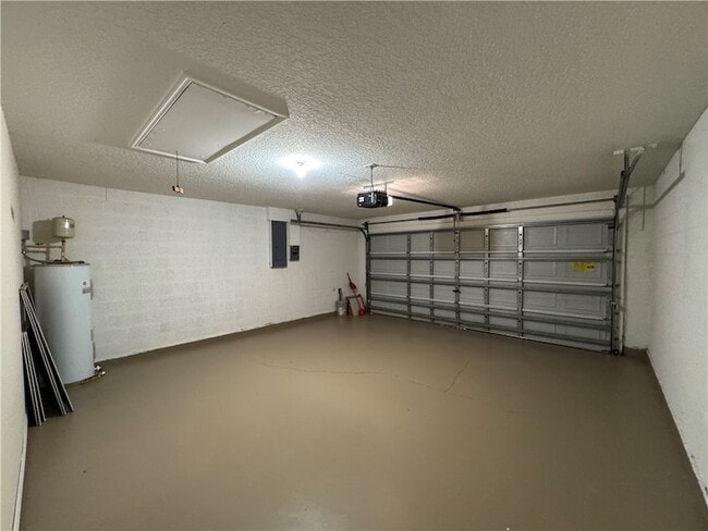 Building Photo - 707 46th Square