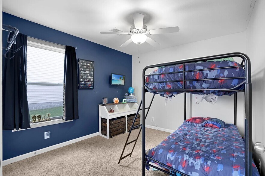 Building Photo - 1379 Freedom Dr