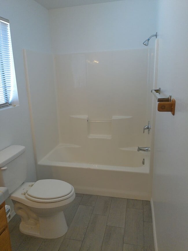 Building Photo - LONG TERM 12 MONTH LEASE