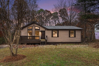 Building Photo - 784 15th Ct NW