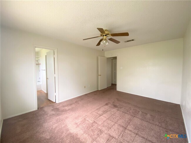 Building Photo - 4610 Stallion Dr