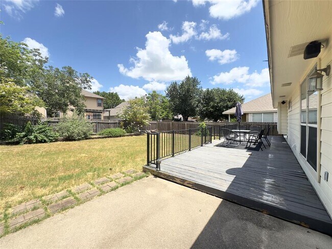 Building Photo - 711 Spring Brook Ln