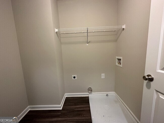 Building Photo - 24 Mill Stream Ct