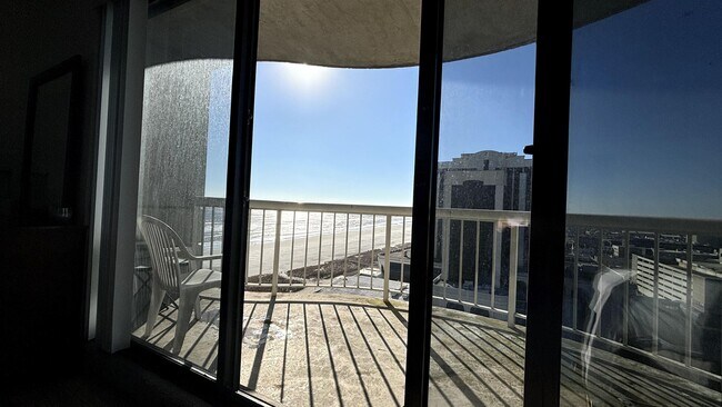 Building Photo - 3101 Boardwalk