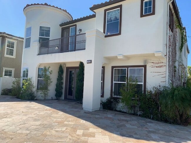 Building Photo - Boat Dock Home | Gated Community | Oxnard ...