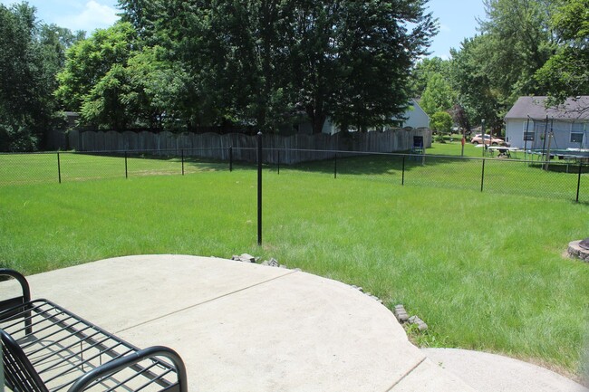 Building Photo - 612 Woodfield Cir