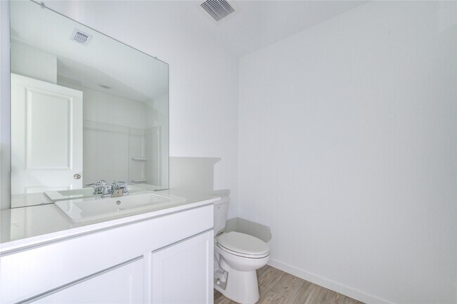 Building Photo - 26811 Prairie Smoke Ln