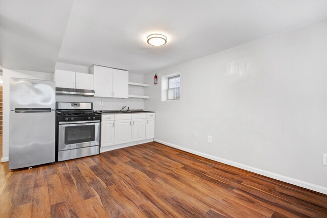 Building Photo - 739 Morton St NW