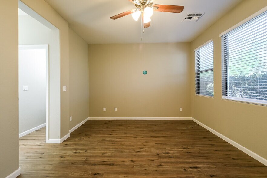 Building Photo - 39520 N Hillerman Way