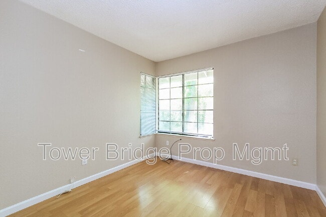Building Photo - 2277 Sandcastle Way