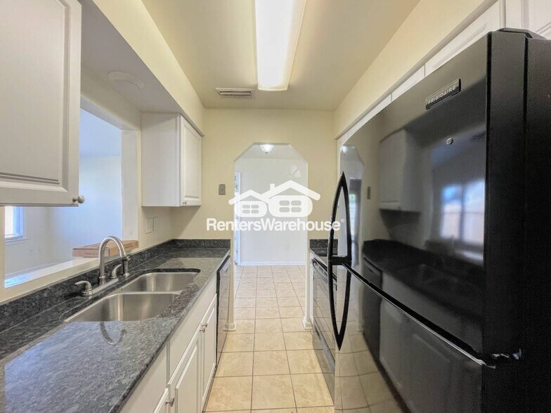 Building Photo - 2838 Eric Ct