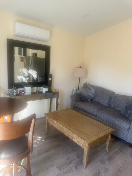 Living room - 12376 Tioga Ct